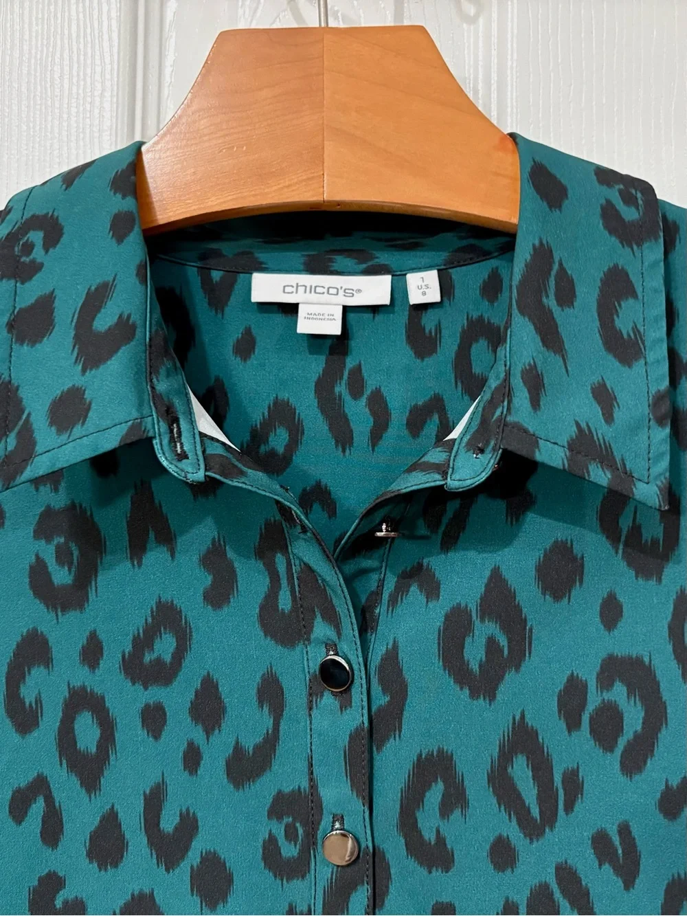 Chico's Size 1 Zenergy Neema Blouse Short Puff Sleeve Teal 8 Medium